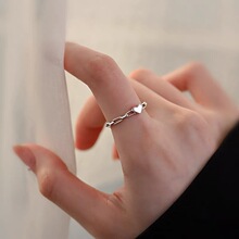 爱心镂空戒指女小众设计食指戒轻奢高级感2025新款素圈指环开口潮