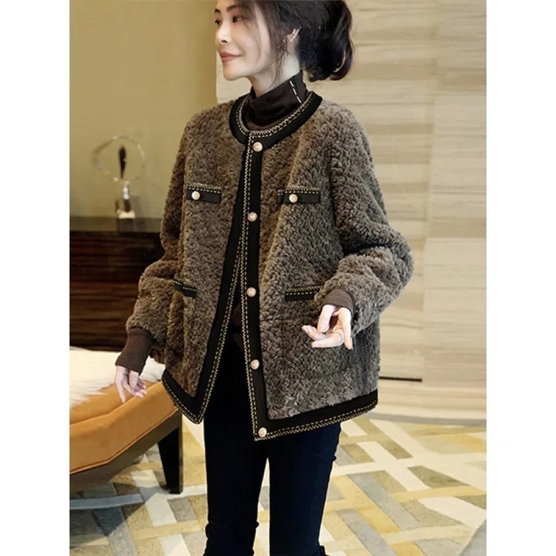 棕色小香风羊羔毛绒短外套女加厚皮毛一体上衣2025秋冬新款欧洲站|undefined