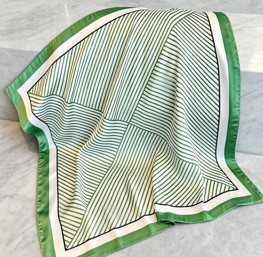 70 bufanda de seda bufanda cuadrada sentido de alta gama moda coreana salvaje profesional imitación bufanda de seda pequeña bufanda de seda con estampado retro mujer