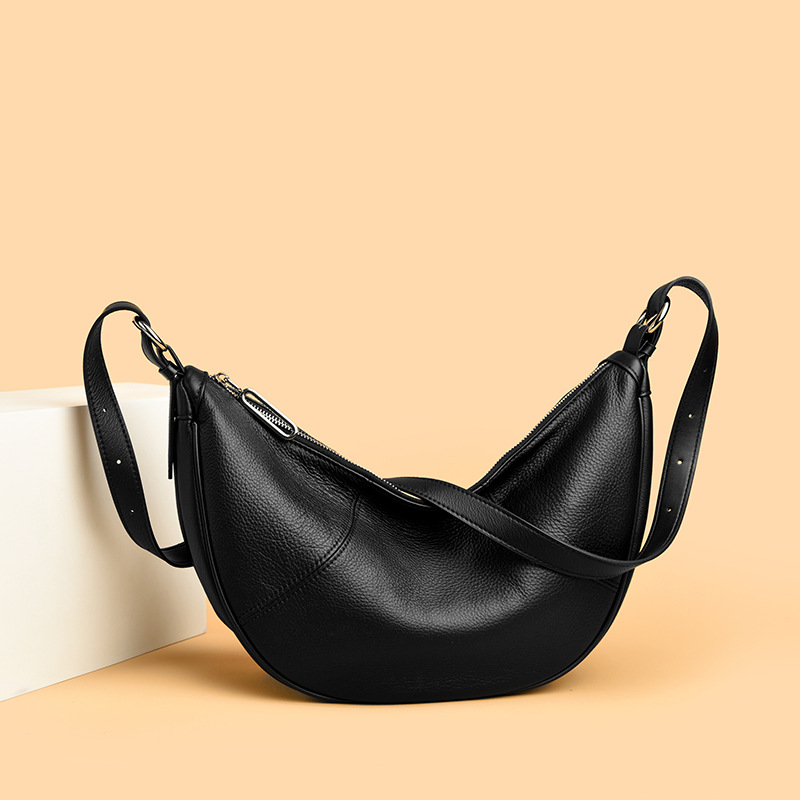 Niche Large Capacity Underarm Leather Shoulder Messenger Bag