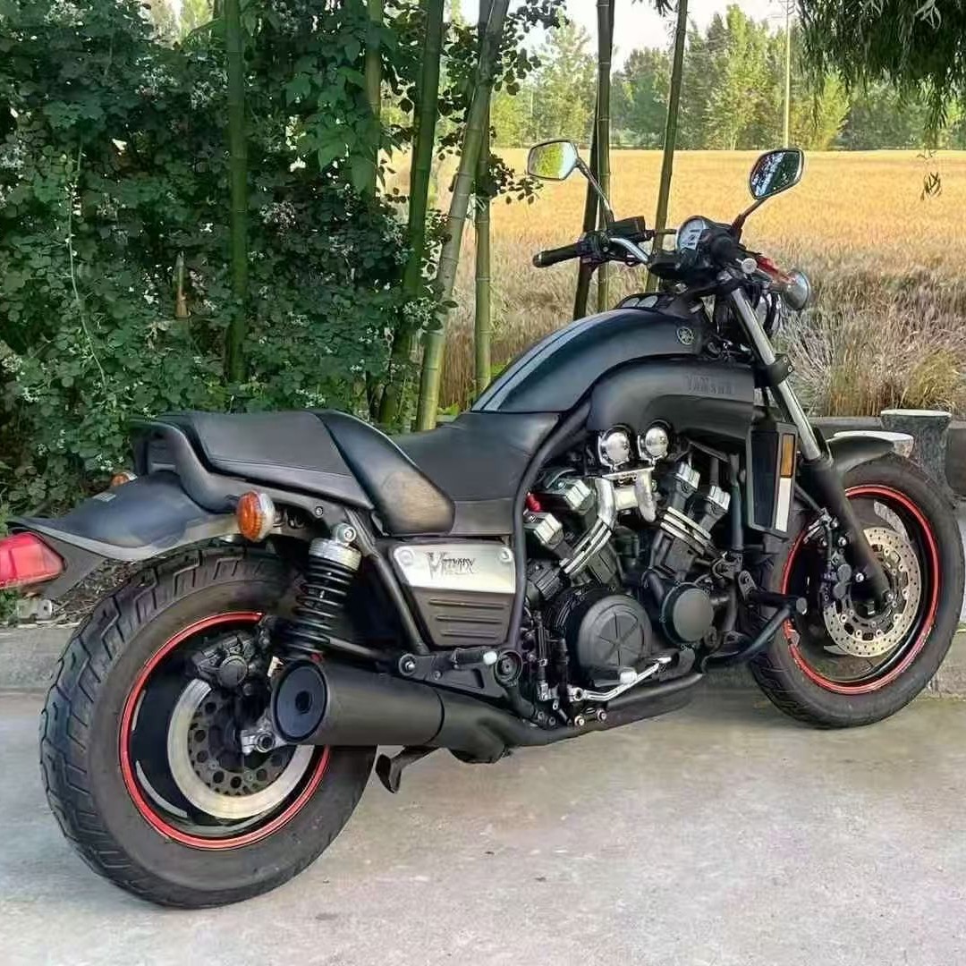 Yamaha Vmax1200 cruiser motorcycle, R1, R6, XJ6, MT09 street bike, sport bike, racing motorcycle