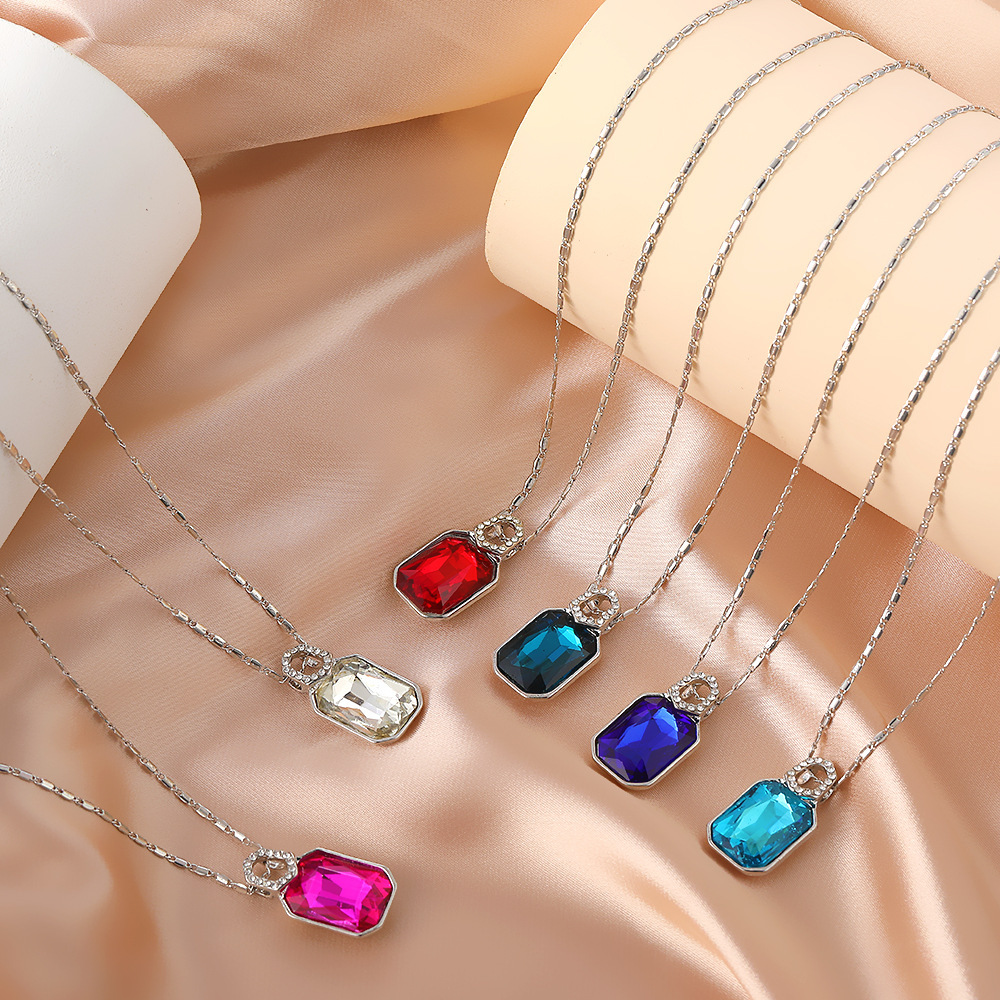 Crystal Geometric Square Pendant Necklace With Long Sweater Chain_voghion.com