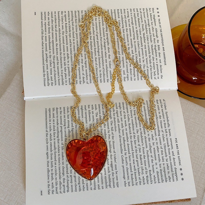 博主同款个性复古爱心形十字架桃心珍珠琥珀项链吊坠长款毛衣项链