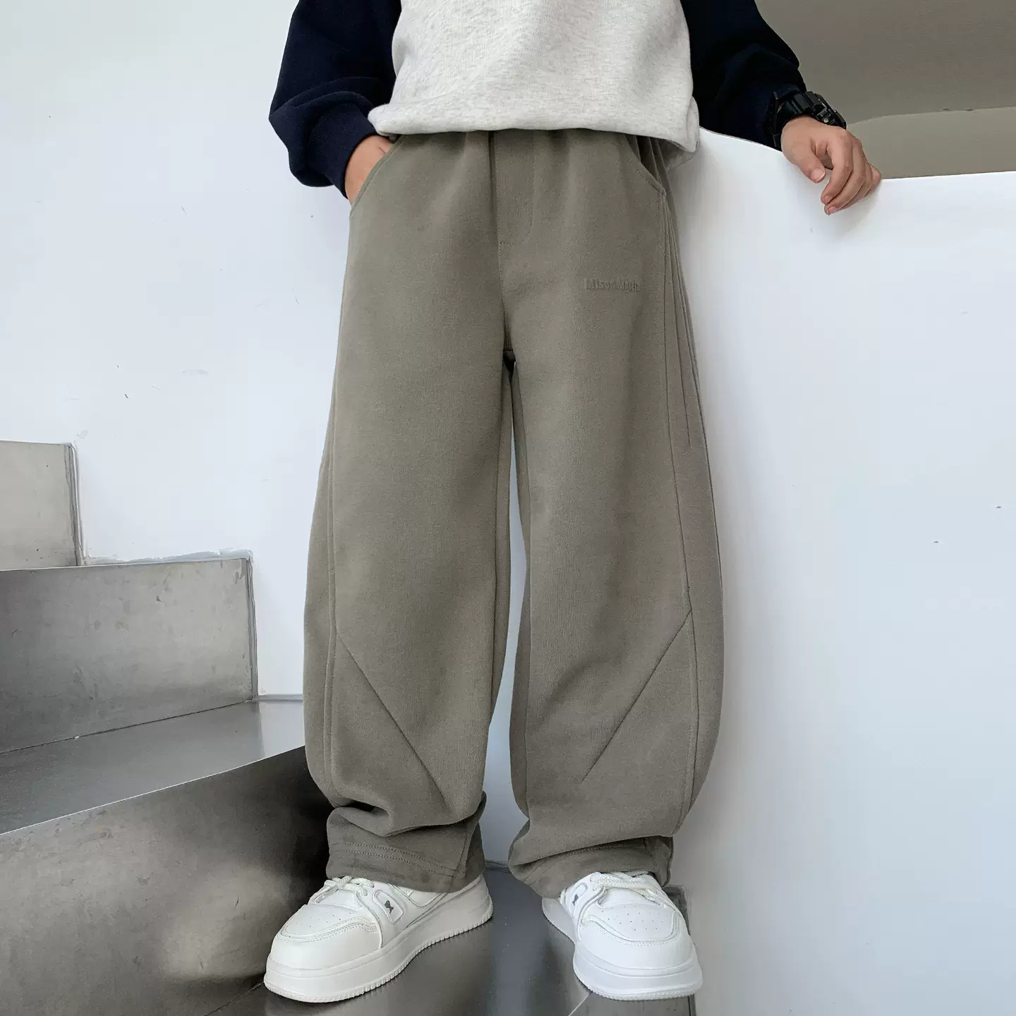 男童裤子秋冬款2025新款儿童加绒运动裤中大童男孩一体绒裤子外穿