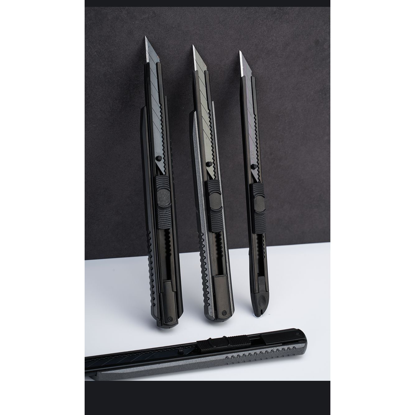 Art knife small art student small knife hand-cut paper wallpaper wallpaper express knife small trumpet art class carving wholesale