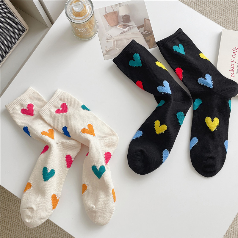 Women's Simple Style Heart Shape Cotton Jacquard Crew Socks A Pair display picture 8