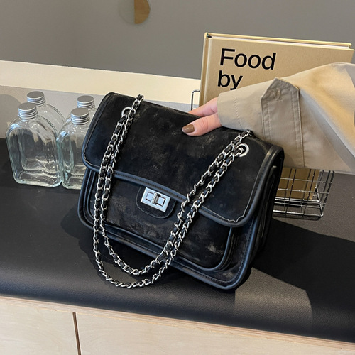 Autumn and winter new fashionable cross-body bag, popular shoulder bag, chain bag, small square bag