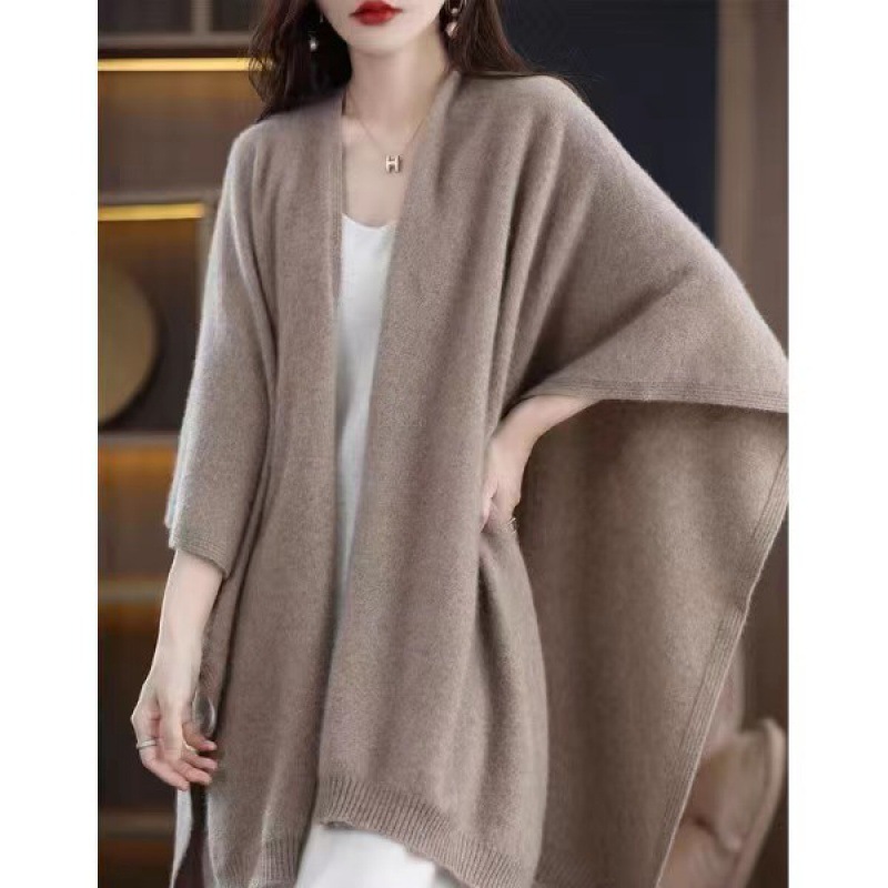 Woolen cloak