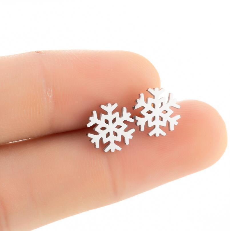 Snowflake Pattern Women'S Gender PVD Coated 18K Gold Real Gold Plated Snowflake 304 Stainless Steel Fashion Waterproof Non Tarnish Ear Studs