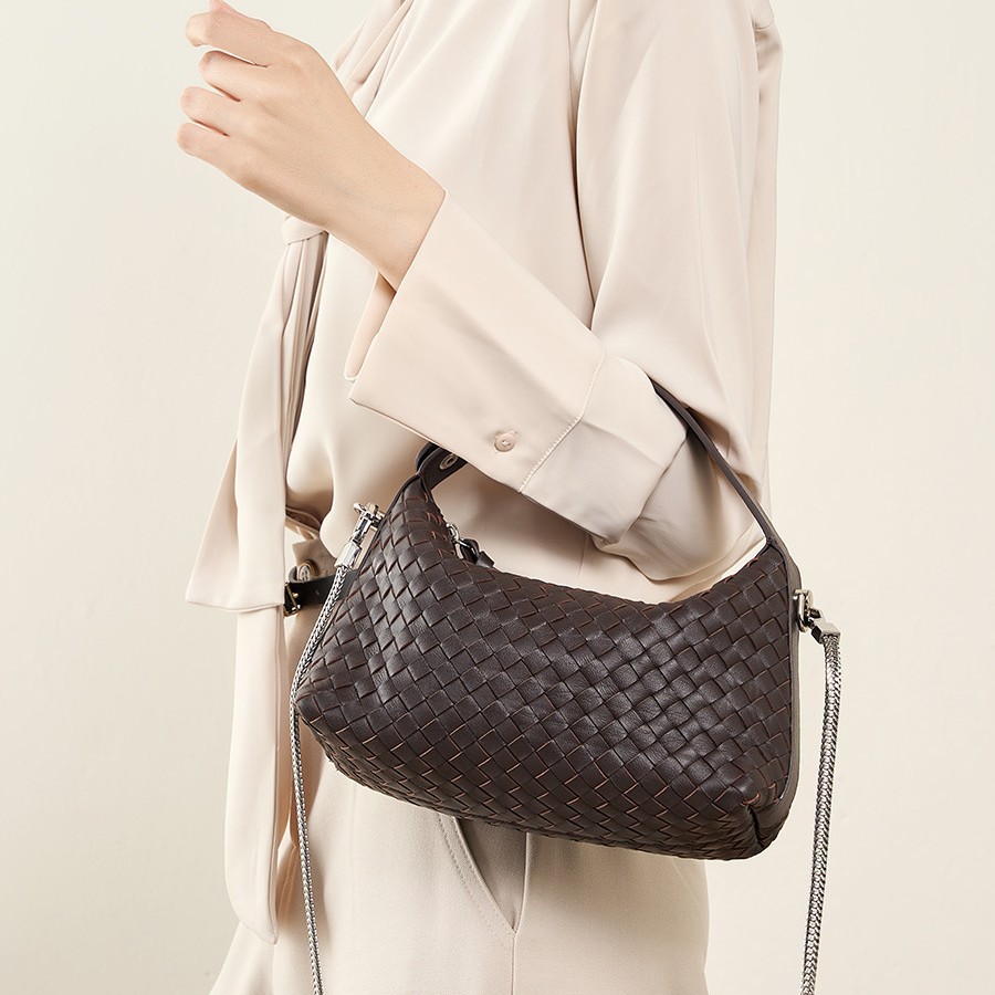 2025 New Niche Genuine Leather Woven Dumpling Bag Sheepskin Chain Crossbody Bag Women's Pillow Bag Handbag - Thumbnail 2