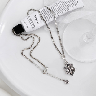 �W���L�������ʮ�ּ�����Ů�������^���Ե���С�����Զ������