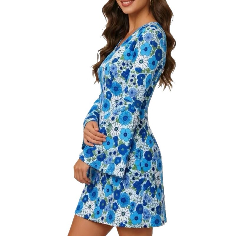 European and American Cross-Border Retro Hippie Print Dress with Long Bell Sleeves, V-Neck, Short Skirt, and Scarf, Fashionable Women's Clothing European and American Cross-Border Retro Hippie Print Dress with Long Bell Sleeves, V-Neck, Short Skirt, and Scarf, Fashionable Women's Clothing