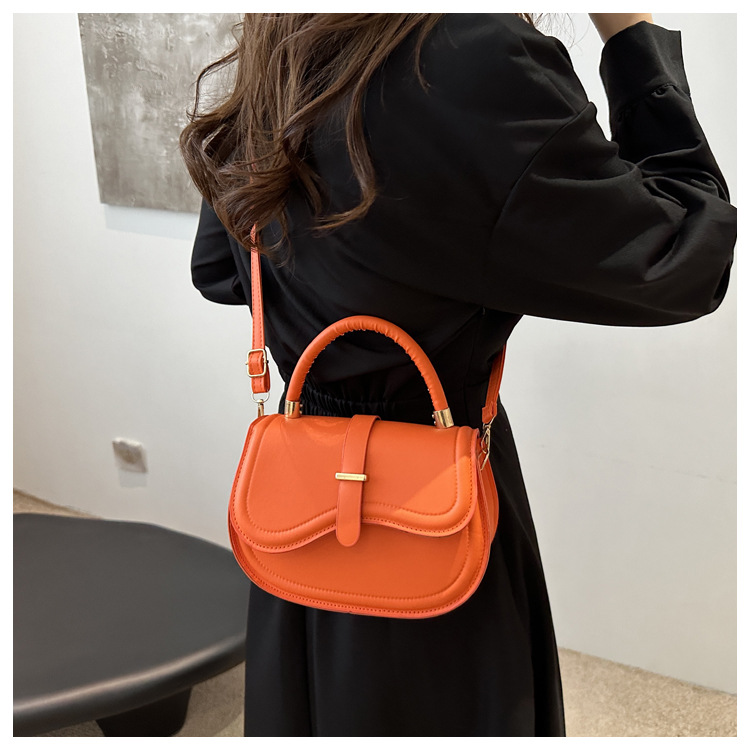 Einfache lässige 2024 neue modische und stilvolle einzelne Schulter Crossbody koreanische Version vielseitige kleine quadratische Tasche für_voghion.com