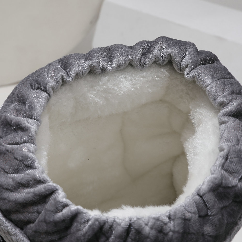 Botas espaciales 2025 transfronterizas de gran tamaño para invierno, botas de esquí tipo luna, elección de influencers, botas de nieve de felpa gruesa a media pantorrilla.