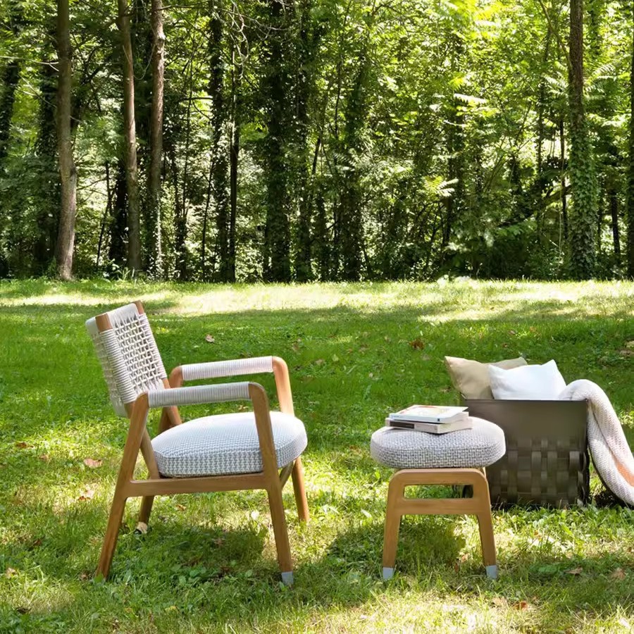 Al aire libre mesa y silla de madera anticorrosiva patio balcón ocio ratán tejido impermeable protector solar teca combinación de silla de jardín de tres piezas