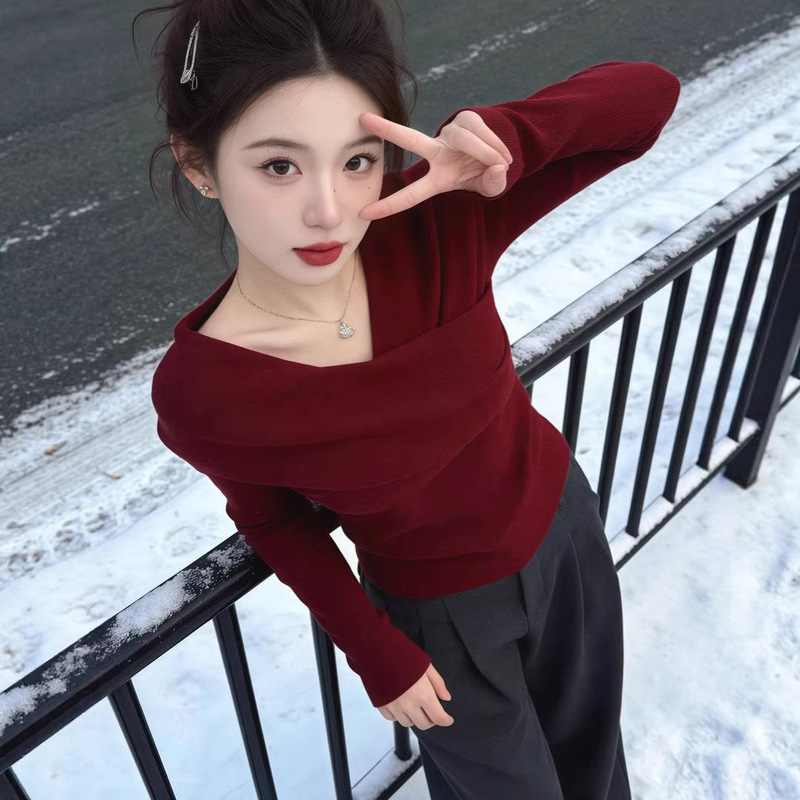 Korean-Style Cross V-Neck Long-Sleeve T-Shirt for Women, New Spring, Autumn, and Winter Slim-Fit, Slimming, Warm, Stylish Design, Inner Layer Base Shirt Korean-Style Cross V-Neck Long-Sleeve T-Shirt for Women, New Spring, Autumn, and Winter Slim-Fit, Slimming, Warm, Stylish Design, Inner Layer Base Shirt