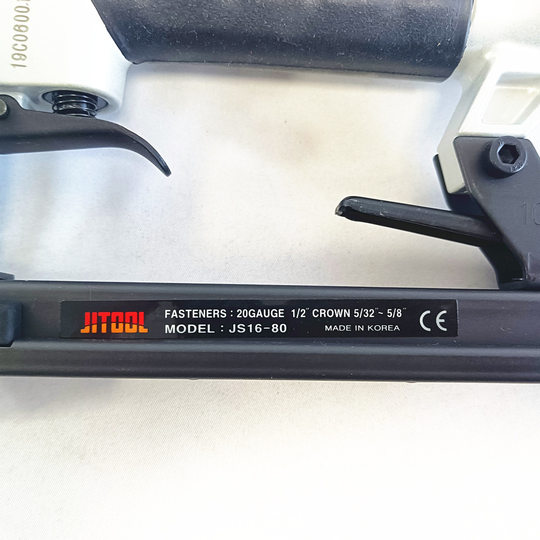South Korea JIT polar extension pneumatic code nail gun nailing machine JS16-80 nail shooting machine U-type nail J8016 door nail air nail gun