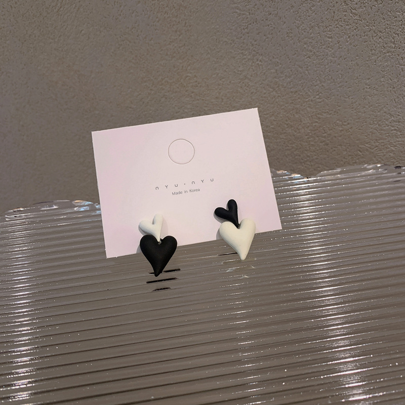 Fashion Two Heart-shaped Black White Simple Alloy Earrings display picture 5