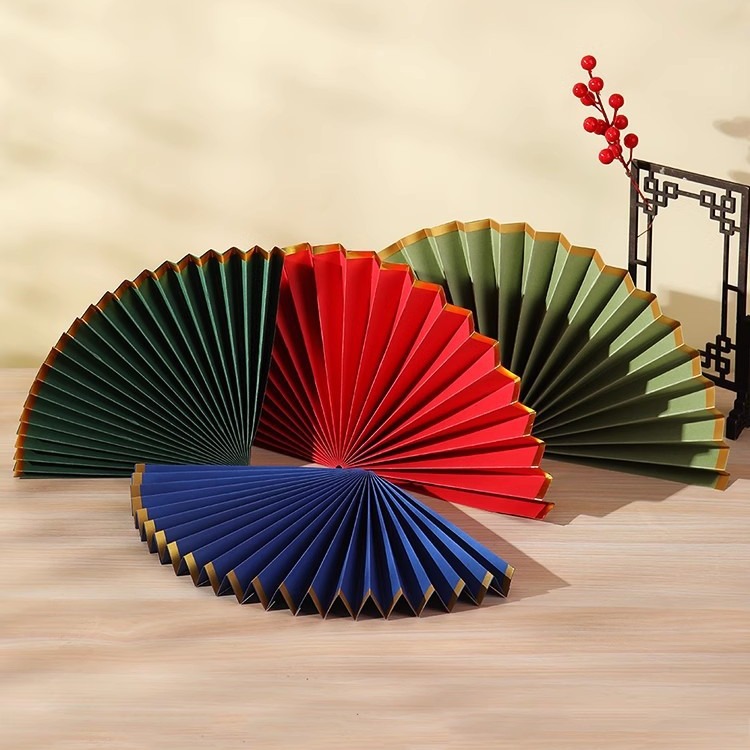 Plegable plegable ventilador de papel nuevo chino boda Fondo ventana belleza decoración ventilador flor 4S tienda de oro tienda semicírculo plegable ventilador plegable