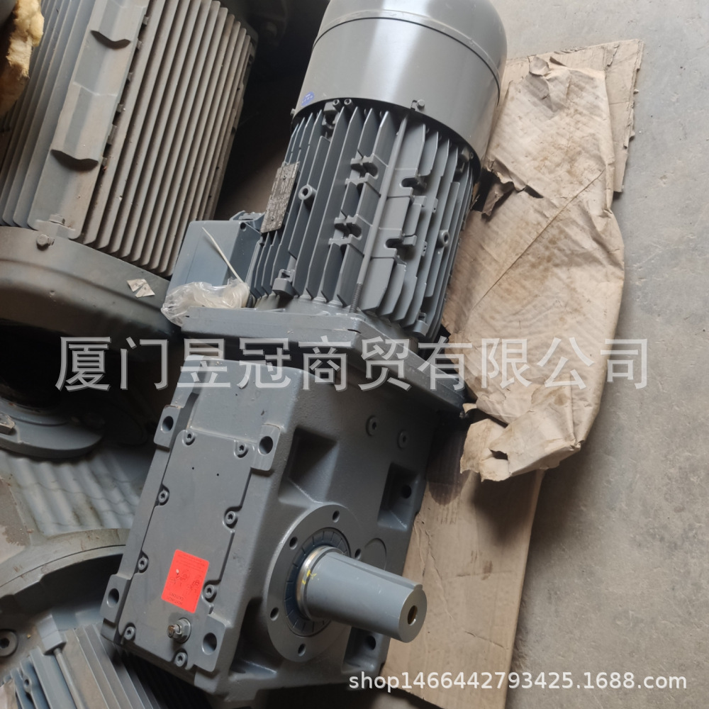 原装进口LENZE伦茨 MHEMABR132-22C1C伺减速制动刹车电机出售全新