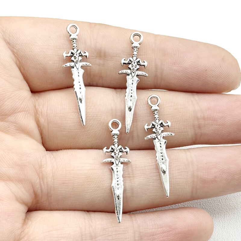New Fashion Cross-Border Export Retro Gothic Sword Pendant Dagger Pendant Pendant DIY Alloy Jewelry Accessories New Fashion Cross-Border Export Retro Gothic Sword Pendant Dagger Pendant Pendant DIY Alloy Jewelry Accessories