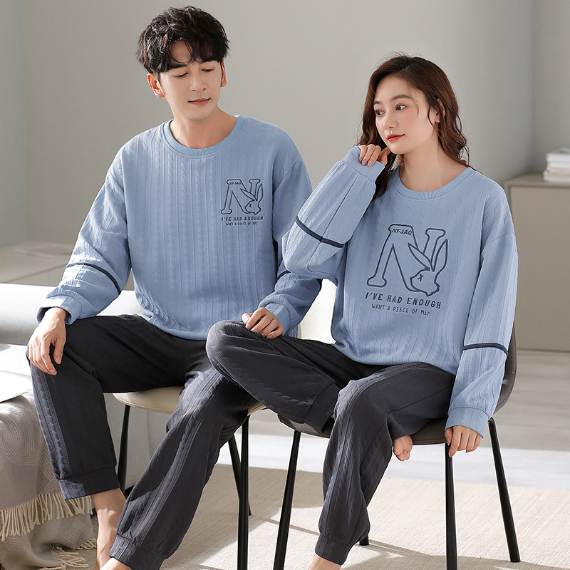 Otoño y invierno aire de algodón intercalado pareja pijama grueso hombre calentamiento conjunto se puede usar ropa de cuello redondo para el hogar