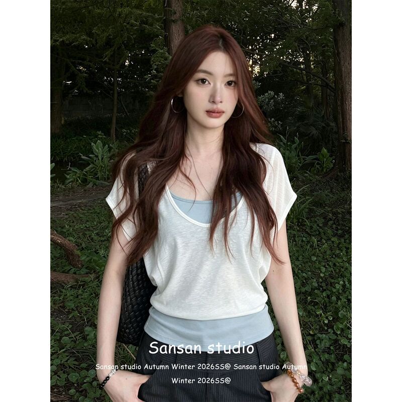 Korean-style U-neck short-sleeve t-shirt blouse for women, summer outfit, blue camisole, slimming layered top, two-piece set