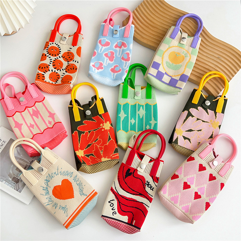 Knitted small one-shoulder bag