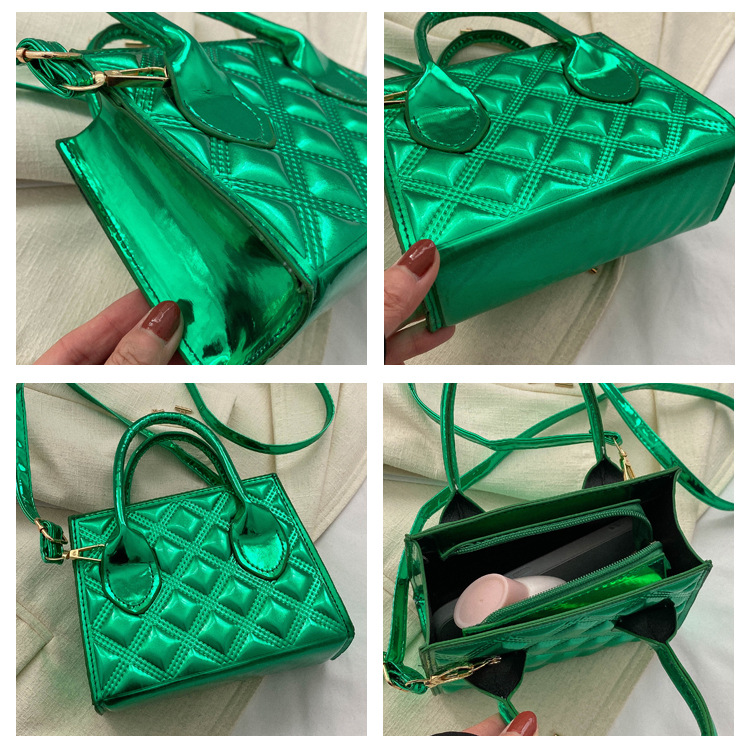 Piccola borsa a tracolla quadrata in vernice effetto goffrato_voghion.com