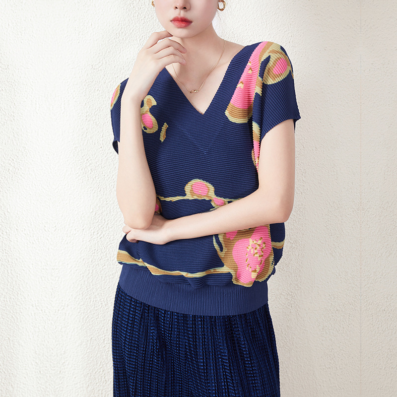 Miyake Autumn Clothing Retro Literary New Pleated Printed V Neck Sweater Vest Women's Slim Blouse Top