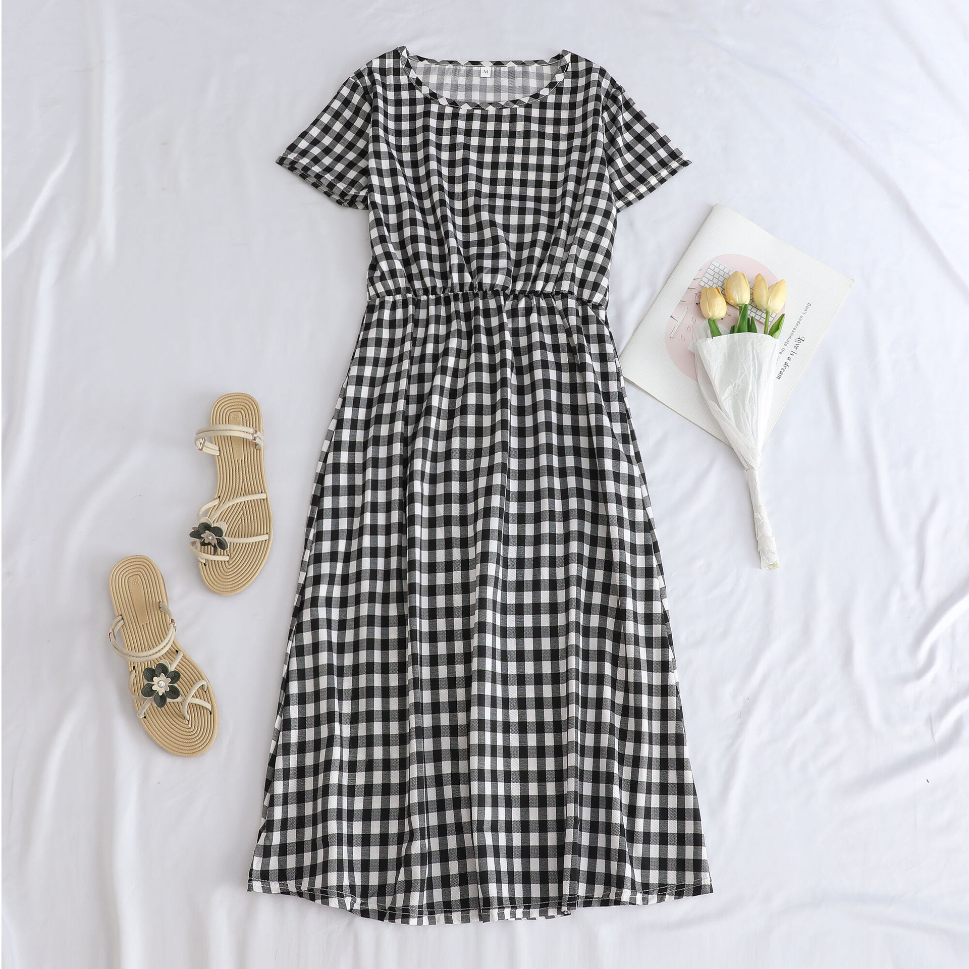 F43 흑백 격자 무늬