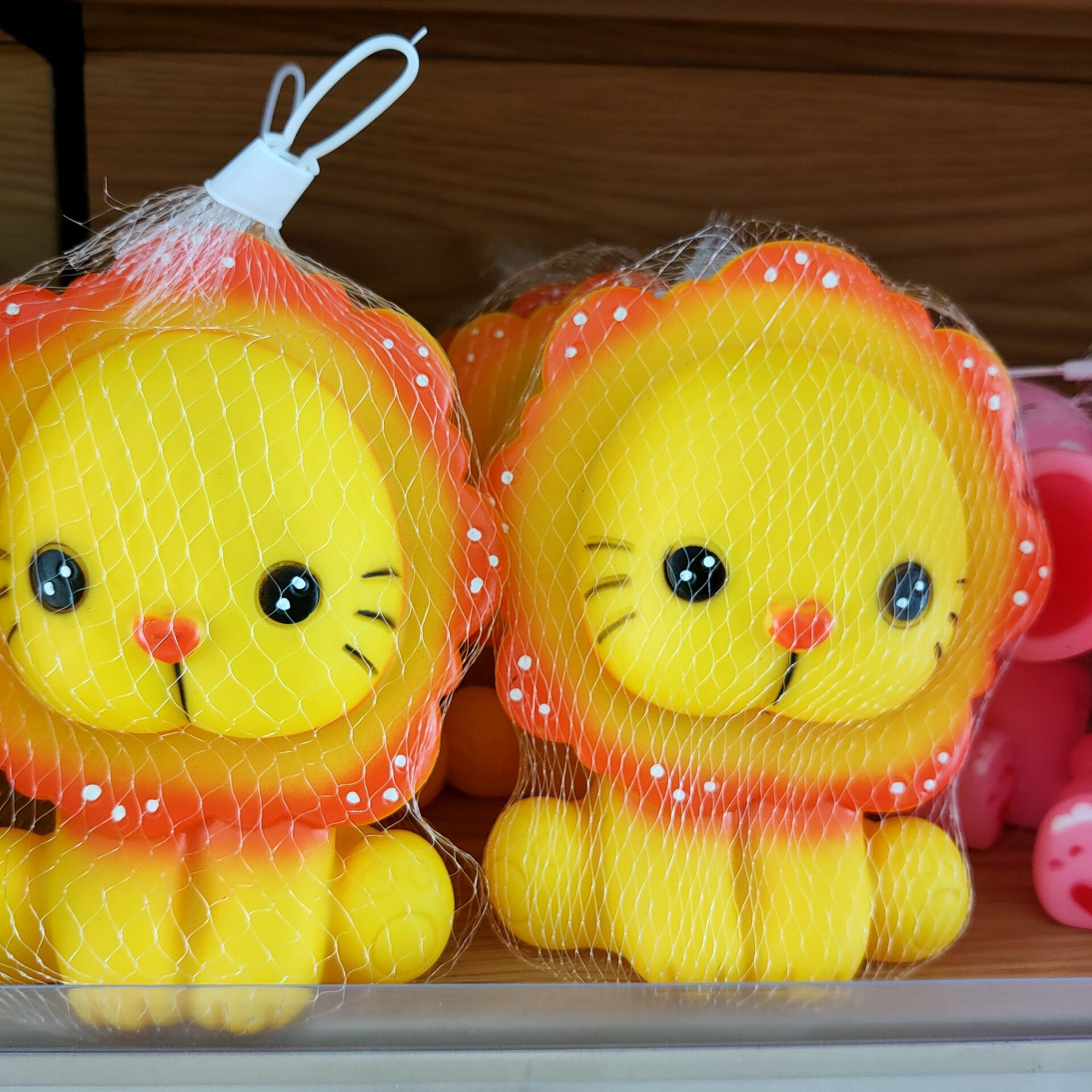 Fábrica al por mayor pellizco juguete grande cachorro cerdo tigre de dibujos animados anillo cuero puesto mercado nocturno venta caliente