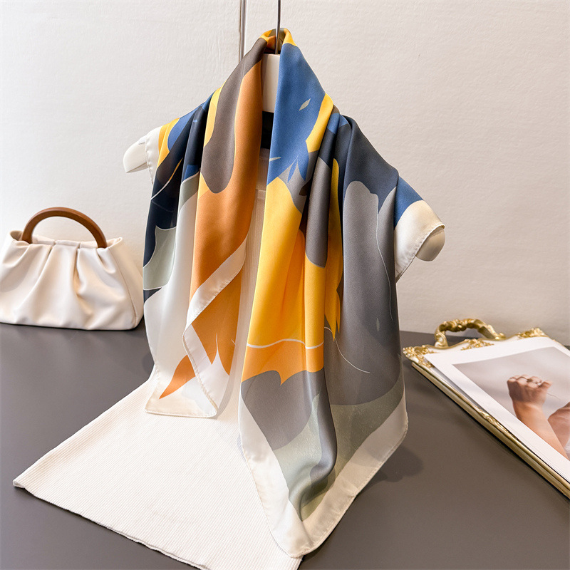 La versión coreana de seda de lujo ligera, bufandas cuadradas, bufandas cuadradas, bufandas cuadradas, bufandas de moda de alta calidad, bufandas de mujer image 3
