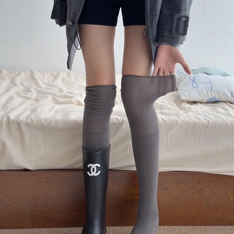 Early autumn, cool and elegant, wood-brown vertical striped, slimming, over-the-knee socks, Korean-style, patchwork, long tube socks, basic and versatile, knee-high socks Early autumn, cool and elegant, wood-brown vertical striped, slimming, over-the-knee socks, Korean-style, patchwork, long tube socks, basic and versatile, knee-high socks
