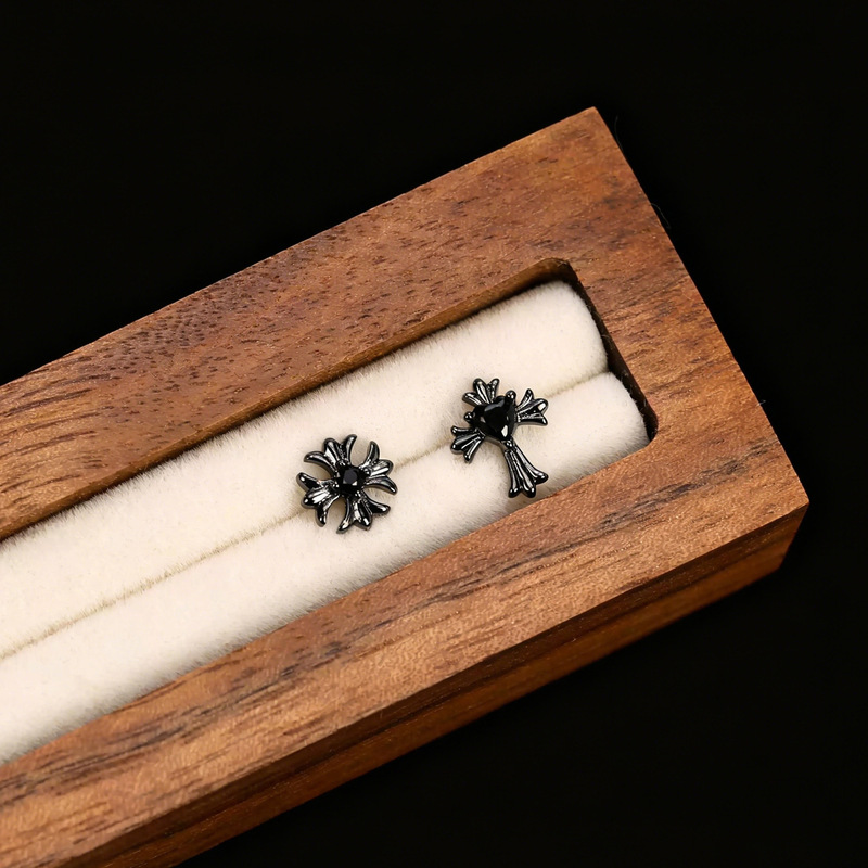 316L Titanium Steel Ear Bone Stud with Black Electroplated Black Zircon Cross and Iris Flower Design, Sweet and Cool Jewelry Ear Stud