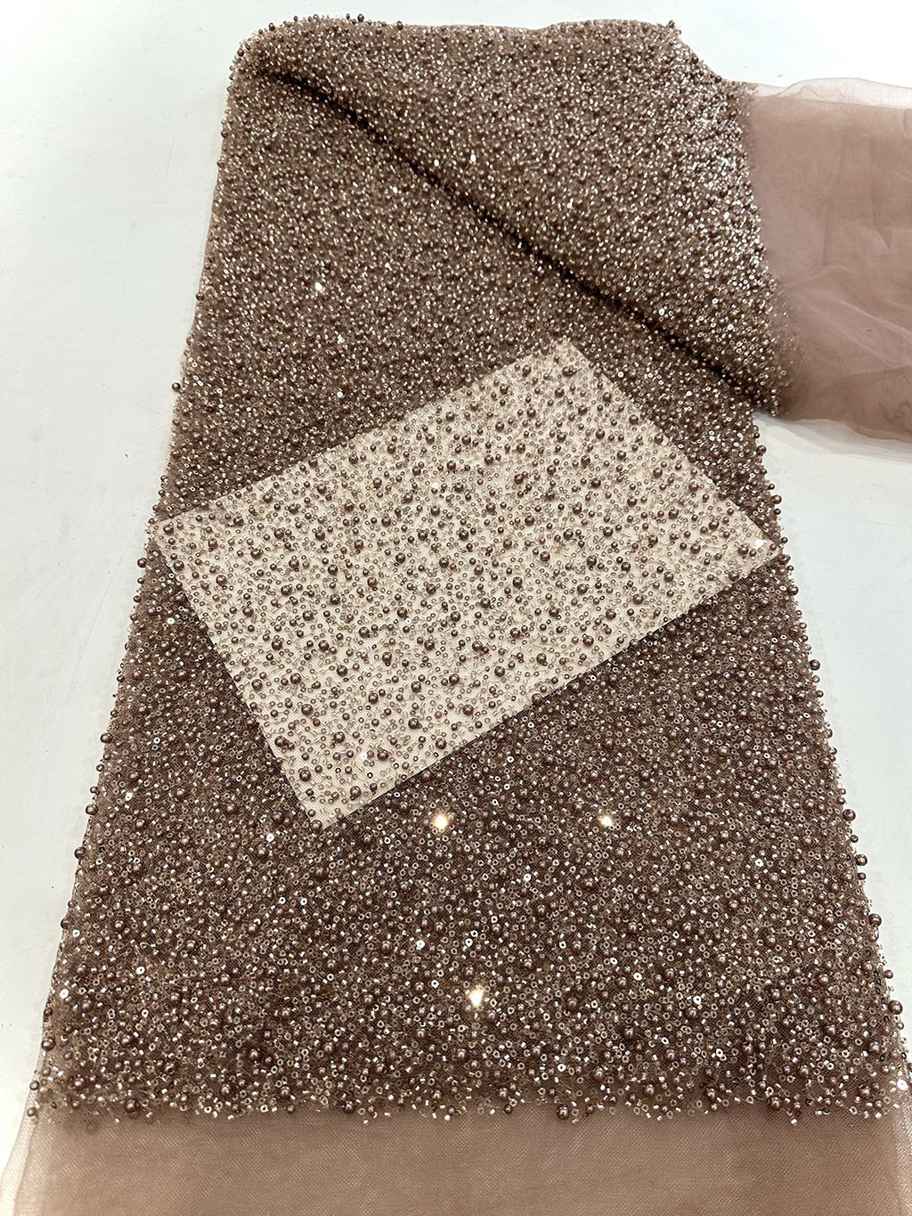 Tela de bordado con cuentas y lentejuelas, resistente y de alta densidad, para vestido de novia, vestido de noche, traje de espectáculo, bordado de lentejuelas en malla