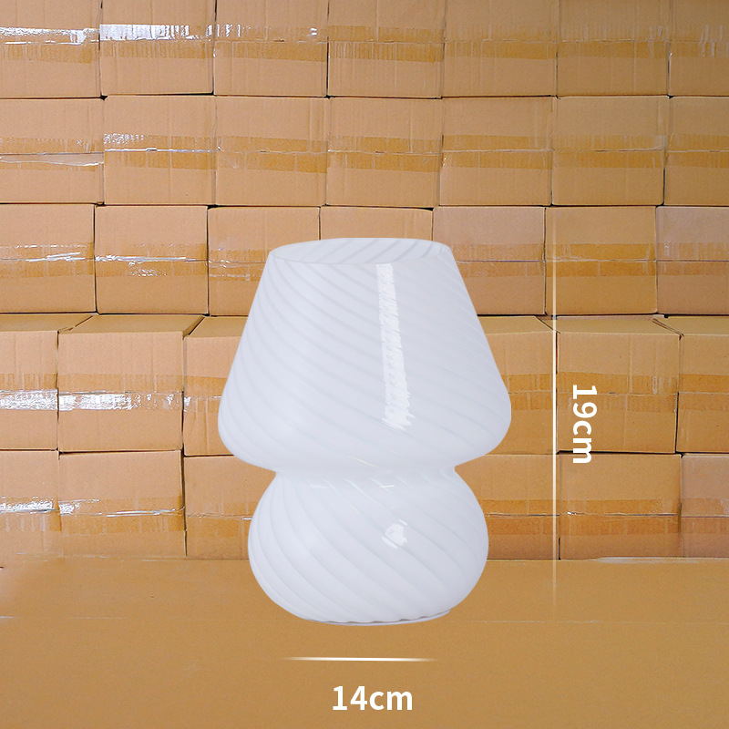 Lámpara de hongo de fantasía-patrón blanco