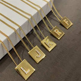 CE新品金色方块字母项链女夏季小金牌满钻小众设计高级感锁骨链潮