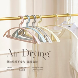 衣架;水桶、水缸;晾衣杆、衣叉