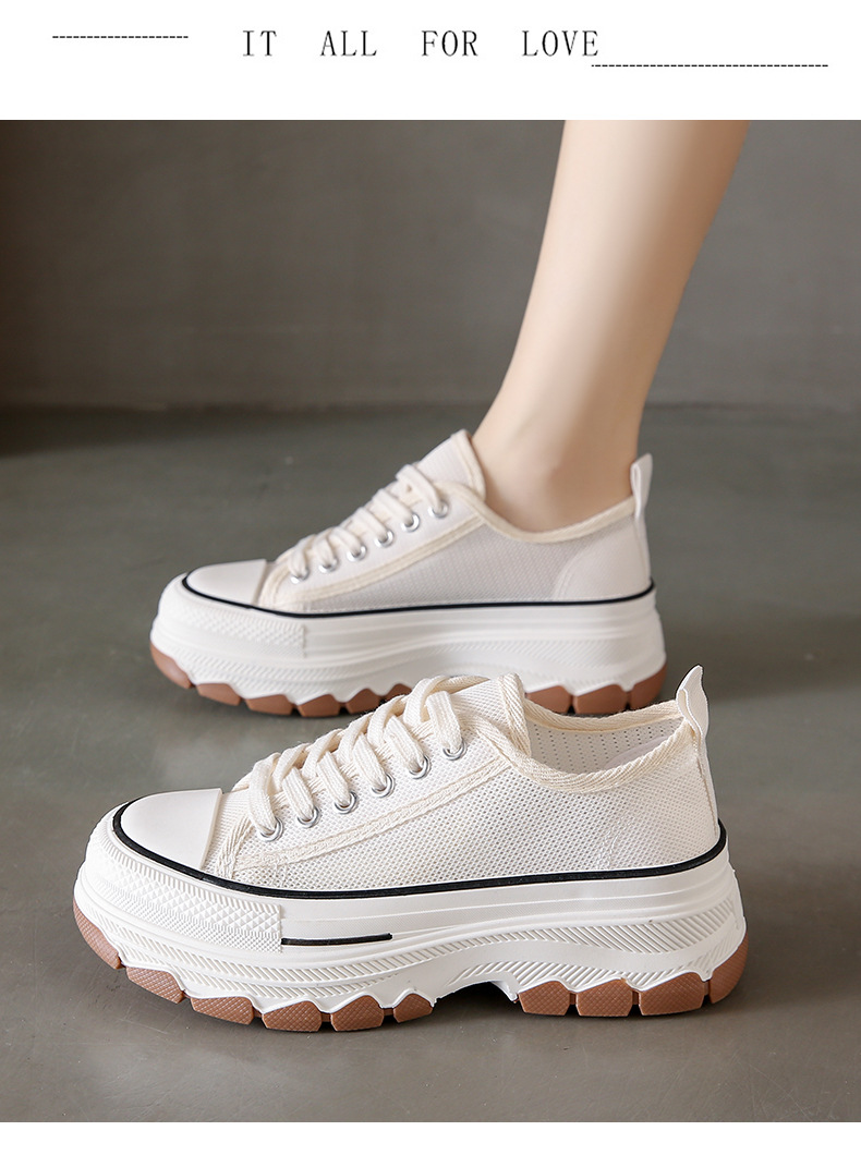 Elegant White Sports Shoes