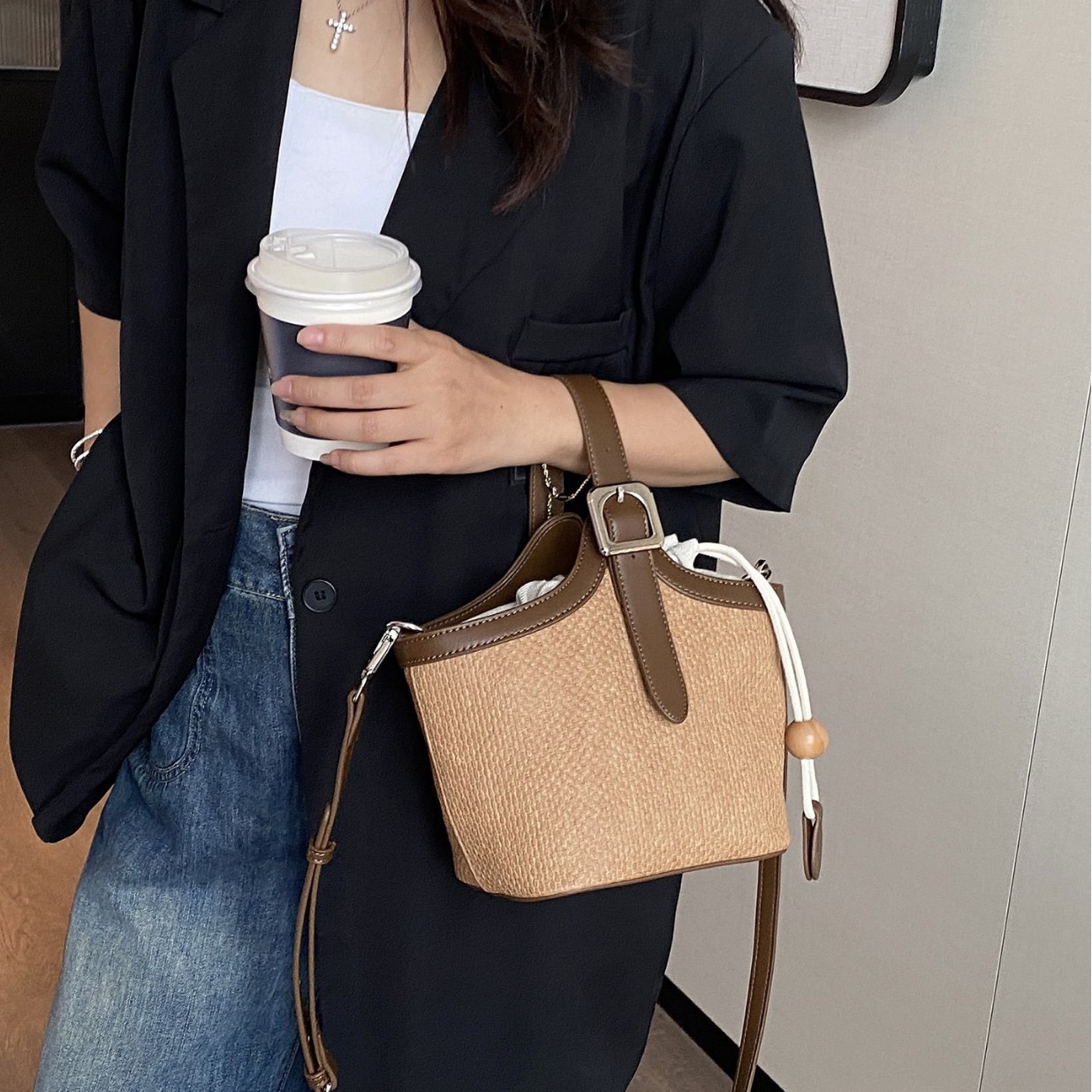 Túi bucket nữ thiết kế độc đáo phong cách retro, quai xách tay và đeo chéo, kiểu túi mẹ-con — Quả mơ có màu nâu, Kaki với màu cà phê