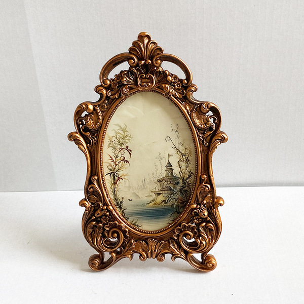 Wall retro photo frame