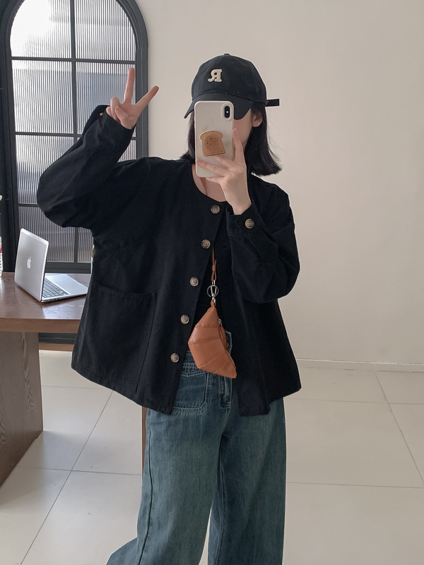 82412洋气圆领大口袋单排扣休闲外套 女简约2025秋装新款显瘦上衣|undefined