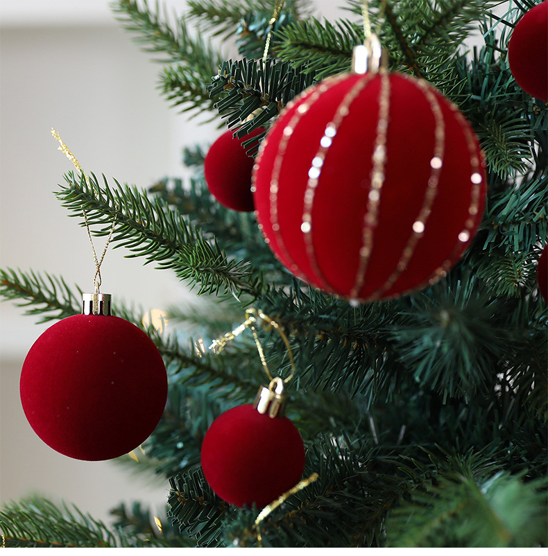 Set de bolas de navidad de terciopelo burdeos para decoración_voghion.com