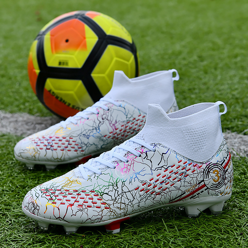 Professionele voetbalschoenen voor heren en jeugd met noppen_voghion.com