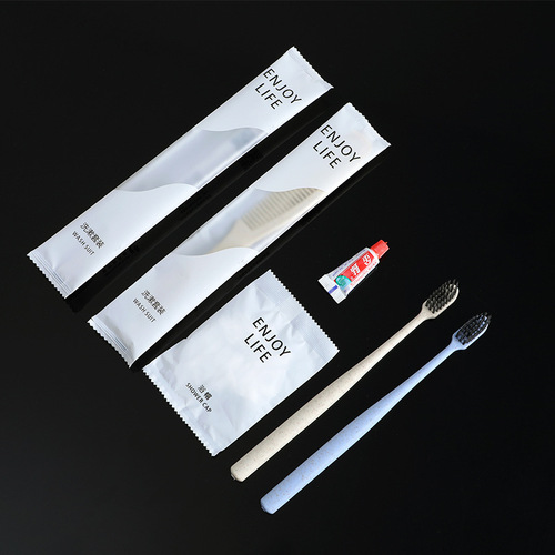 Hotel disposable toiletries toothbrush and toothpaste set hotel B&B home shower gel shampoo
