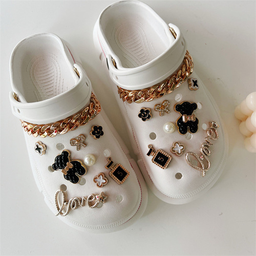 Cross-border adaptation of Cros Crocs Cute Bear Flower Chain DIY Removable Garden Shoes Shoe Buckle Shoe Flower Cover