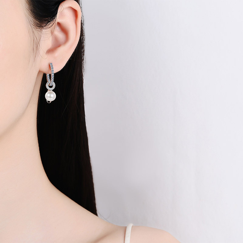 Orecchini a cerchio in moissanite colore d e perle d'acqua dolce_voghion.com