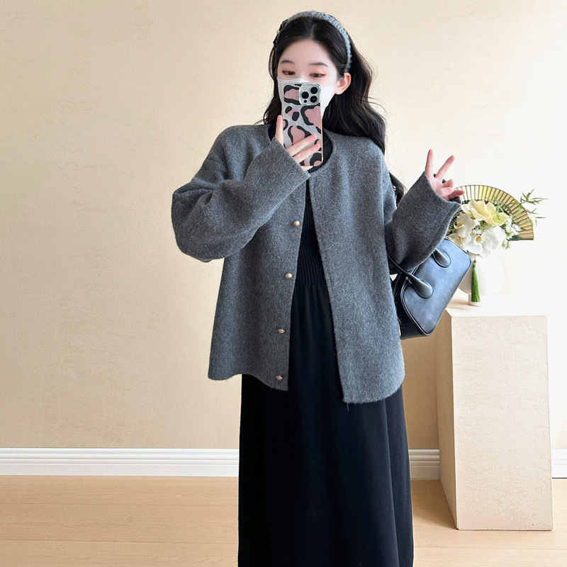 实拍孕妇秋装套装时尚外出长袖开衫裙宽松遮肚孕妇上衣两件套|undefined