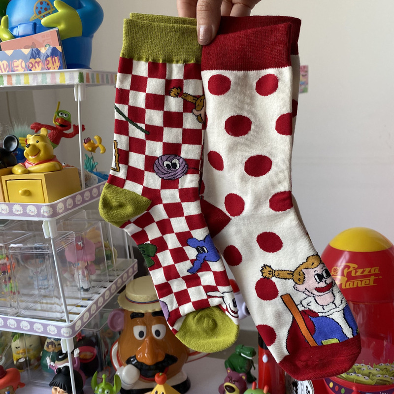 Christmas socks female red wave dot Korean version of the tube cute little girl creative fun illustration pile socks academic style